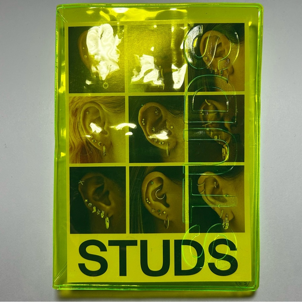 STUDS External 14K Gold PVD Plated Titanium Clicker